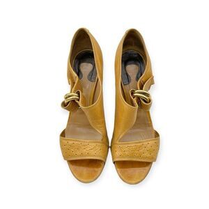☀️SALE☀️ Chloe Ulissa Camel Peep Toe heels Size: US 8 (TTS)